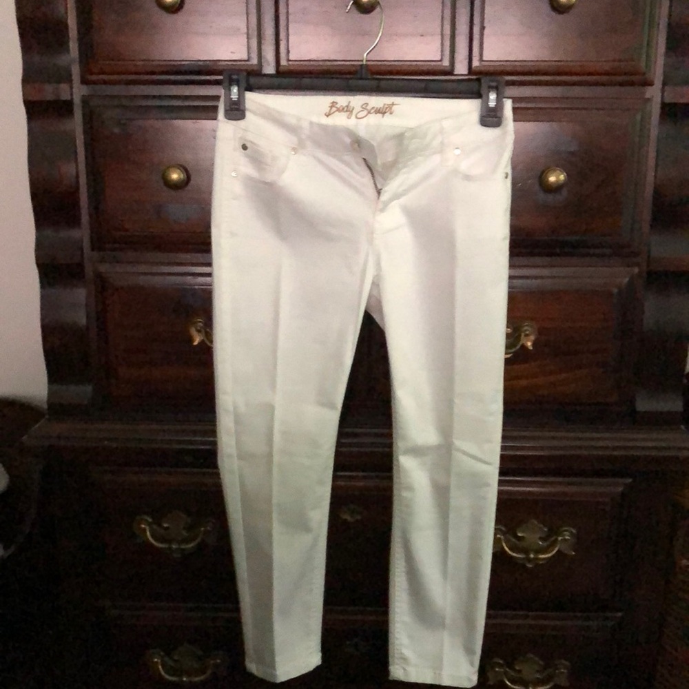 Celebrity Pink White Ankle Cropped Jeans